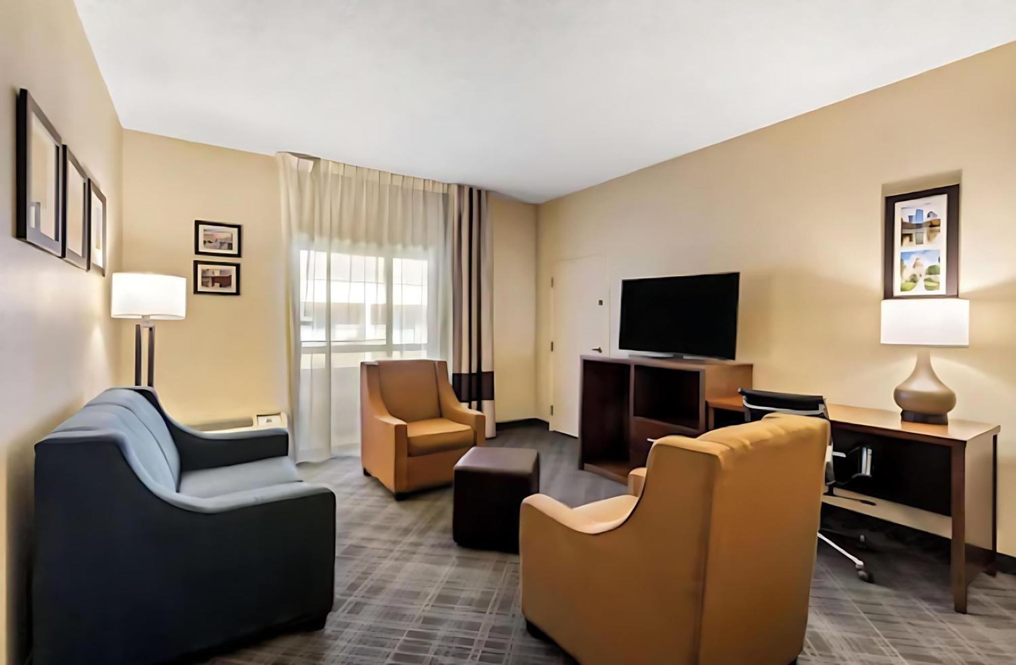 Comfort Inn Roswell-Dunwoody Buitenkant foto