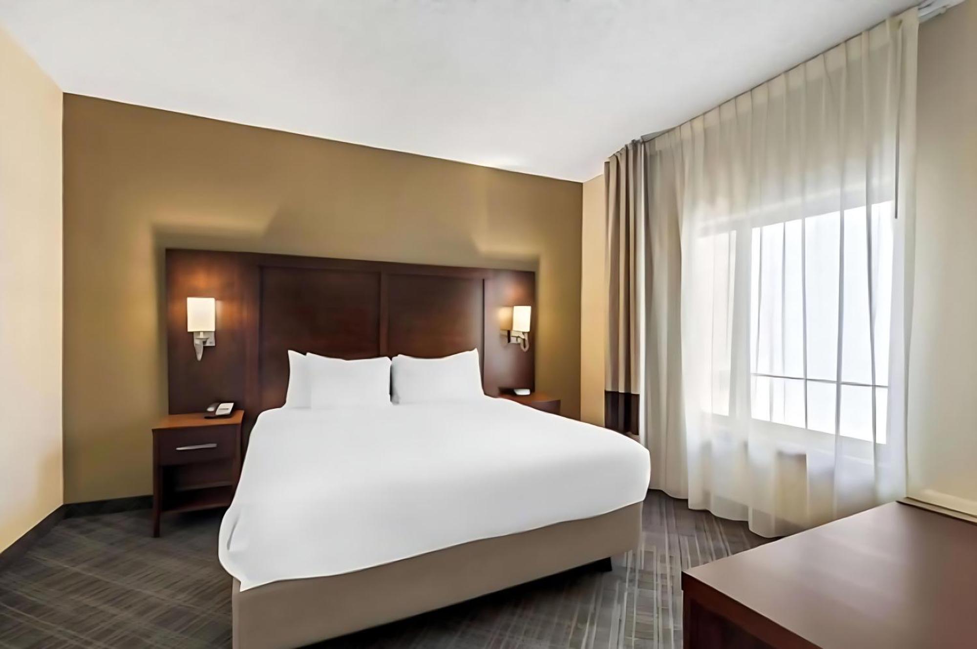 Comfort Inn Roswell-Dunwoody Buitenkant foto